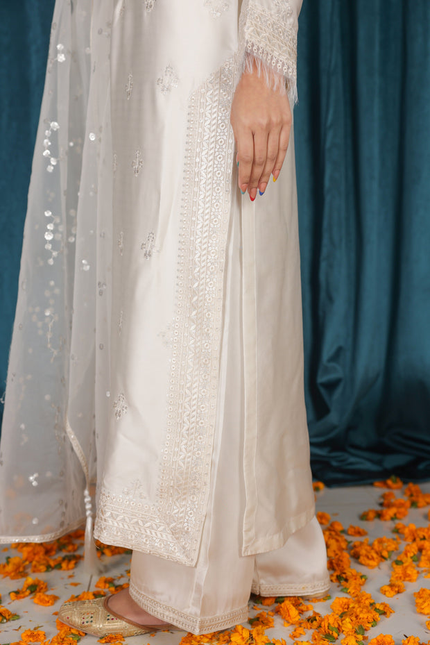 Zahra - Best Selling - 3 Piece Embroidered Suit