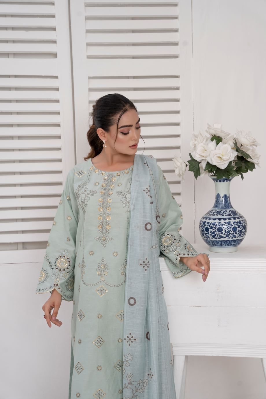 Beck- 3PC EMBROIDERED SUIT